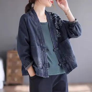 Женская короткая куртка из денима с вышивкой в стиле ретро, Осенний Свободный топ, кардиган с дисковой пряжкой, Дизайнерская корейская модная женская джинсовая куртка